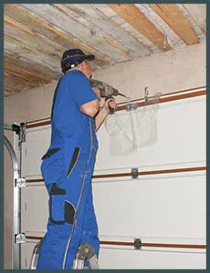 Expert Garage Doors Repairs Los Alamitos, CA 562-567-3593